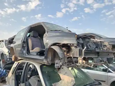 Scrapping Vehicle renault clio ii fase ii (b/cb0) base authentique 82 cv / 60 kw of the year 2002 powered k9kb7