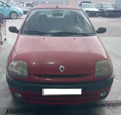 Здавання транспортного засобу renault clio ii fase i (b/cbo) 1.2 року 2000 потужний d7f d7