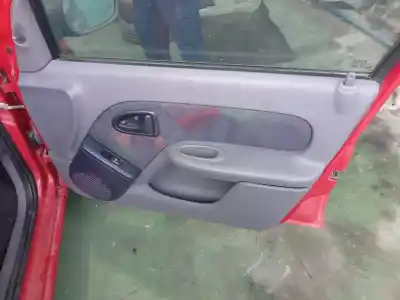 Здавання транспортного засобу renault clio ii fase i (b/cbo) 1.2 року 2000 потужний d7f d7