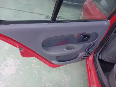 Здавання транспортного засобу renault clio ii fase i (b/cbo) 1.2 року 2000 потужний d7f d7