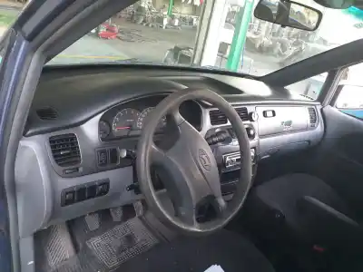 Scrapping Vehicle hyundai trajet (fo) 2.0 crdi gls of the year 2001 powered d4ea