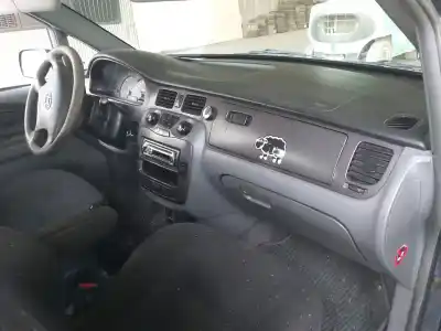 Scrapping Vehicle hyundai trajet (fo) 2.0 crdi gls of the year 2001 powered d4ea