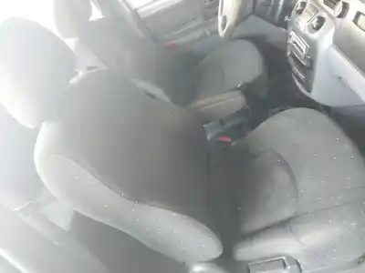 Scrapping Vehicle hyundai trajet (fo) 2.0 crdi gls of the year 2001 powered d4ea