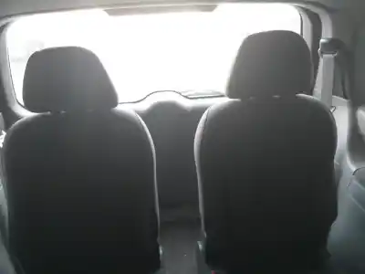 Scrapping Vehicle hyundai trajet (fo) 2.0 crdi gls of the year 2001 powered d4ea