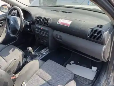 Veículo de Sucata seat leon (1m1) last edition do ano 2003 alimentado bcb