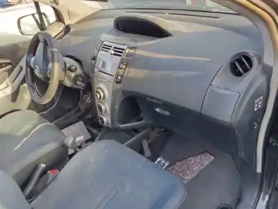 Véhicule à la ferraille toyota yaris (ksp9/scp9/nlp9) básico de l'année 2008 alimenté 1nd