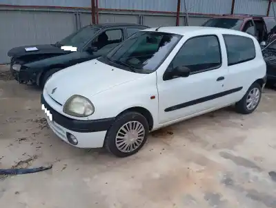 Здавання транспортного засобу renault clio ii fase i (b/cbo) 1.2 року 2000 потужний d7f d7