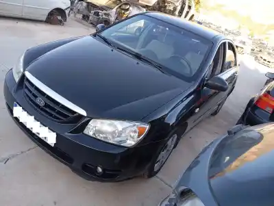 Vehicul casat kia cerato 2.0 ex crdi berlina al anului 2005 alimentat d4ea