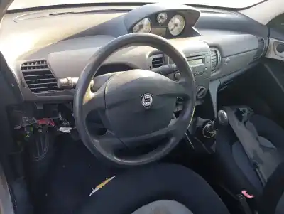 Scrapping Vehicle lancia ypsilon (101) 1.2 8v of the year 2003 powered 188a4000