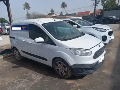 Veículo de Sucata ford transit courier ambiente do ano 2017 alimentado 