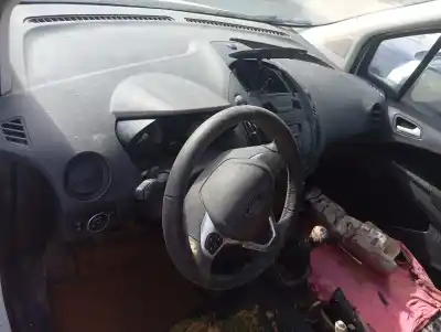 Veículo de Sucata ford transit courier ambiente do ano 2017 alimentado 