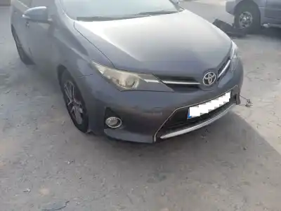 Veículo de Sucata TOYOTA AURIS Active do ano 2015 alimentado 1AD
