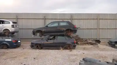 Veículo de Sucata audi a3 (8l) 1.9 tdi ambiente do ano 2002 alimentado axr