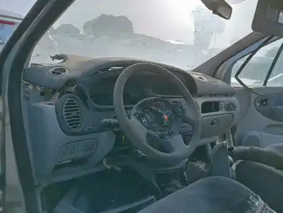 Scrapping Vehicle renault scenic (ja..) 1.9 dci century 102 cv / 75 kw of the year 2001 powered f9q k7