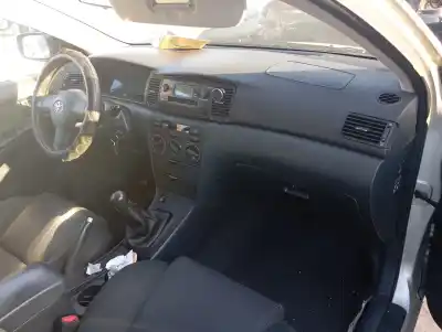 Veículo de Sucata toyota corolla (_e12_) 1.4 vvt-i (zze120_) do ano 2007 alimentado 4zzfe