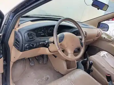Здавання транспортного засобу chrysler voyager (gs) 2.5 td року 1998 потужний 