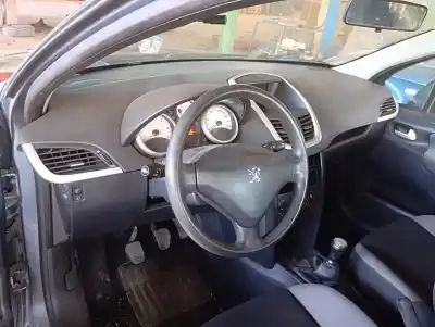 Здавання транспортного засобу peugeot 207 x-line року 2007 потужний 9hx