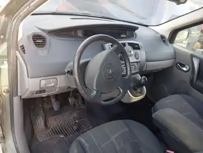 Здавання транспортного засобу RENAULT SCENIC II  року 2004 потужний K4MT7