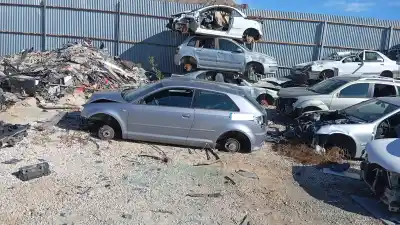 Veículo de Sucata audi a3 (8p) 2.0 fsi ambiente do ano 2003 alimentado axw