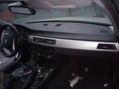 Veículo de Sucata bmw serie 3 berlina (e90) 320d do ano 2004 alimentado 204d4