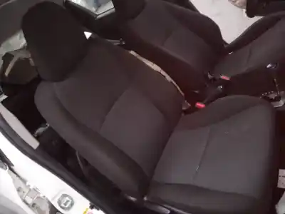 Veículo de Sucata toyota yaris hsd city do ano 2014 alimentado 1nzfxe