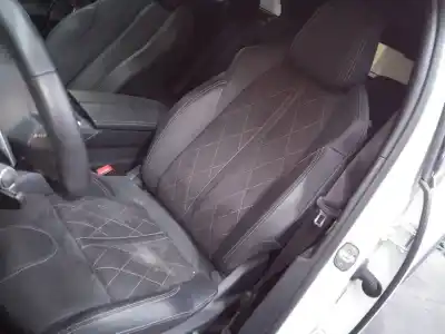 Veículo de Sucata peugeot 3008 gt do ano 2018 alimentado ehz