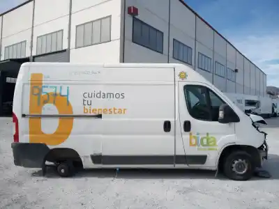 Veicolo di demolizione PEUGEOT BOXER FURGÓN 330 L1H1 Komfort BlueHDi 130 dell'anno 2015 alimentato 4HH