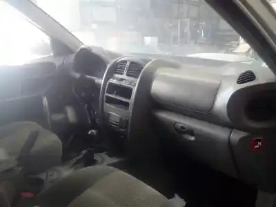 Veículo de Sucata hyundai santa fe (sm) 2.0 gls crdi do ano 2002 alimentado d4ea