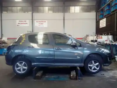 Veículo de Sucata PEUGEOT 308 Confort do ano 2010 alimentado 9HX