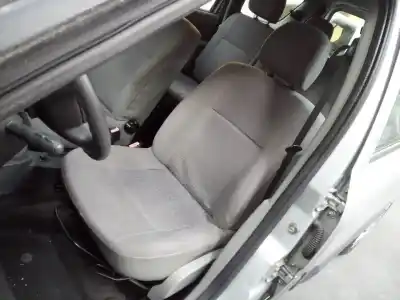 Veículo de Sucata dacia logan mcv ambiance do ano 2008 alimentado k9k796