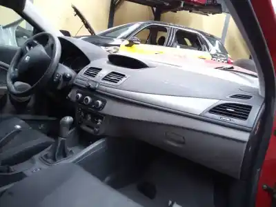 Здавання транспортного засобу renault megane iii berlina 5 p authentique року 2008 потужний k4m848 Здавання транспортного засобу renault megane iii berlina 5 p authentique року 2008 потужний k4m848