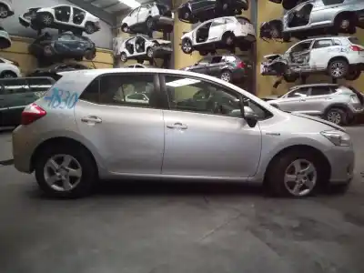 Veículo de Sucata toyota auris (_e18_) 1.8 hybrid (zwe186_) do ano 2012 alimentado 2zrfxe