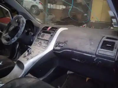 Veículo de Sucata toyota auris (_e18_) 1.8 hybrid (zwe186_) do ano 2012 alimentado 2zrfxe