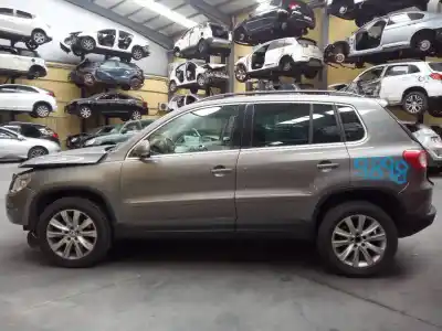 Vehículo de desguace VOLKSWAGEN TIGUAN (5N2) Sport 4Motion BlueMotion del año 2008 con motor CBAB