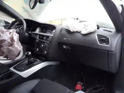 Veículo de Sucata audi a5 coupe (8t) 2.0 tdi (130kw) do ano 2012 alimentado cglc