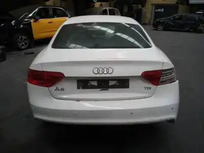Veículo de Sucata audi a5 coupe (8t) 2.0 tdi (130kw) do ano 2012 alimentado cglc