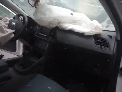 Здавання транспортного засобу seat leon (5f1) reference ecomotive року 2015 потужний cxxb