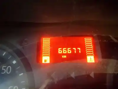 Здавання транспортного засобу renault clio ii fase ii (b/cb0) authentique року 2007 потужний d7f726