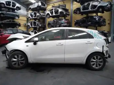 Veículo de Sucata kia rio concept do ano 2016 alimentado g4la