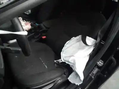 Veículo de Sucata volvo v40 momentum do ano 2016 alimentado d4204t8