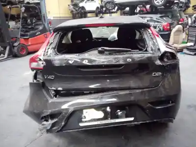 Veículo de Sucata volvo v40 momentum do ano 2016 alimentado d4204t8