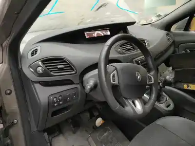 Здавання транспортного засобу renault scenic iii dynamique року 2009 потужний k9k636