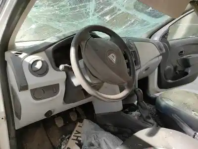 Veículo de Sucata dacia sandero ambiance do ano 2014 alimentado d4f732