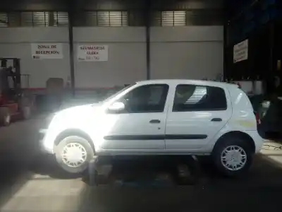 Утилизация автомобиля RENAULT CLIO II FASE II (B/CB0) Authentique года 2006 питание K9K714