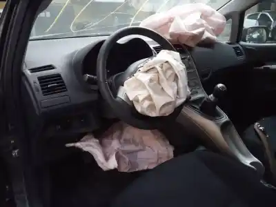 Veículo de Sucata toyota auris luna do ano 2009 alimentado 1zrfe