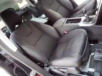 Veículo de Sucata volvo xc60 kinetic 2wd do ano 2014 alimentado d5244t12