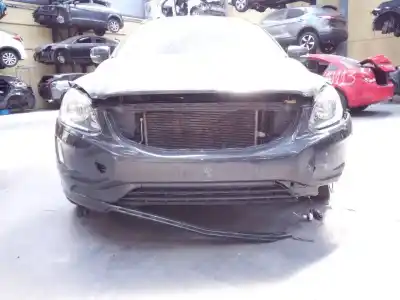 Veículo de Sucata volvo xc60 kinetic 2wd do ano 2014 alimentado d5244t12