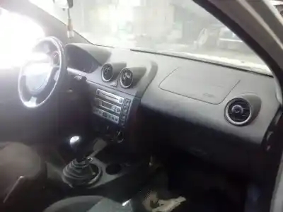 Veicolo di demolizione ford fiesta (cbk) ambiente dell'anno 2005 alimentato f6ja