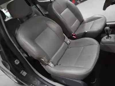 Sloopvoertuig renault twingo dynamique van het jaar 2010 aangedreven d4f772