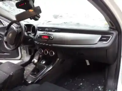 Утилизация автомобиля alfa romeo giulietta (191) distinctive года 2013 питание 940a3000